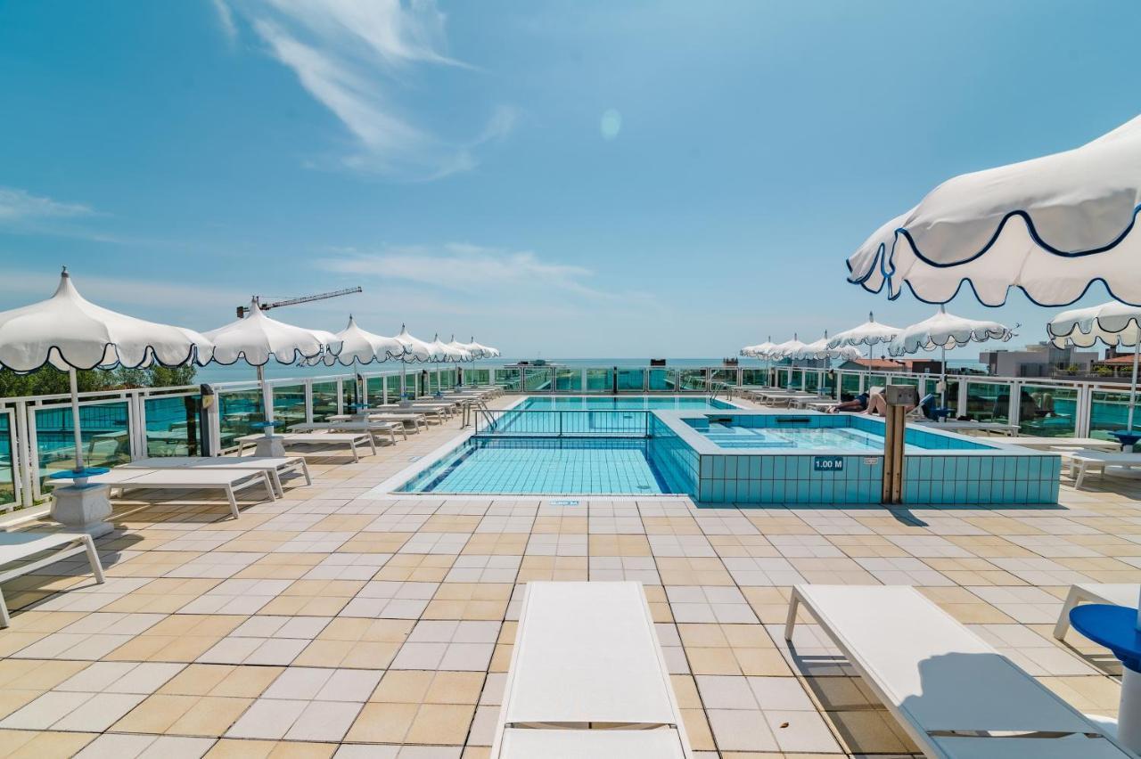 Hotel Colombo Lido di Jesolo Exterior foto