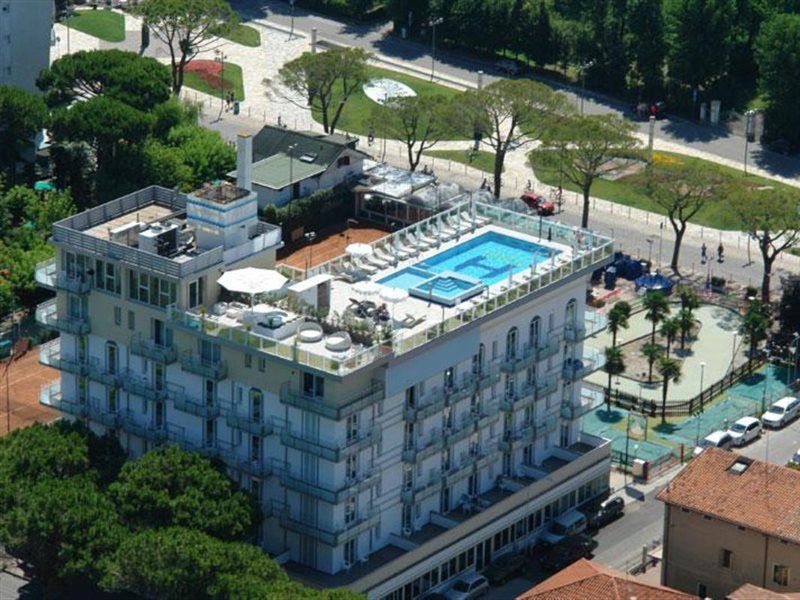 Hotel Colombo Lido di Jesolo Exterior foto
